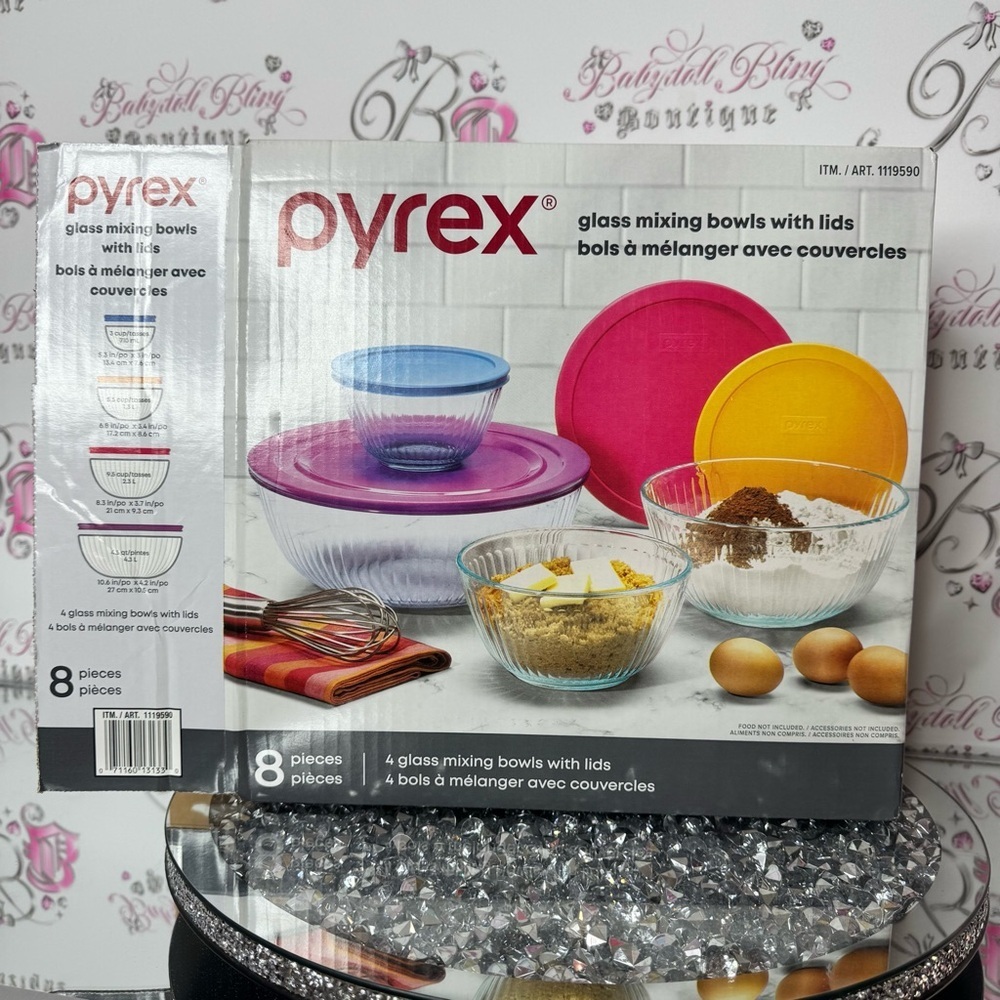 Pyrex Glass Mixing Bowls with Lids brand new in box 8 pieces